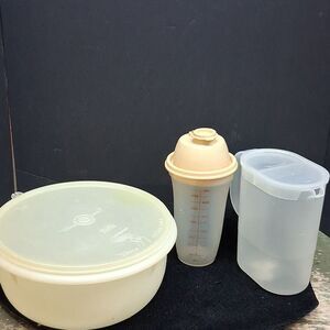 Vintage Tupperware Fix & Mix Mixing Bowl #272-3,1529-10 pitcher, #844-27shaker